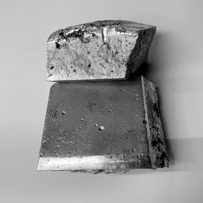 Material de ligação principal de alumínio de forma de lingote para ligas Zn ZnLa ZnY ZnLa ZnMn ZnLi