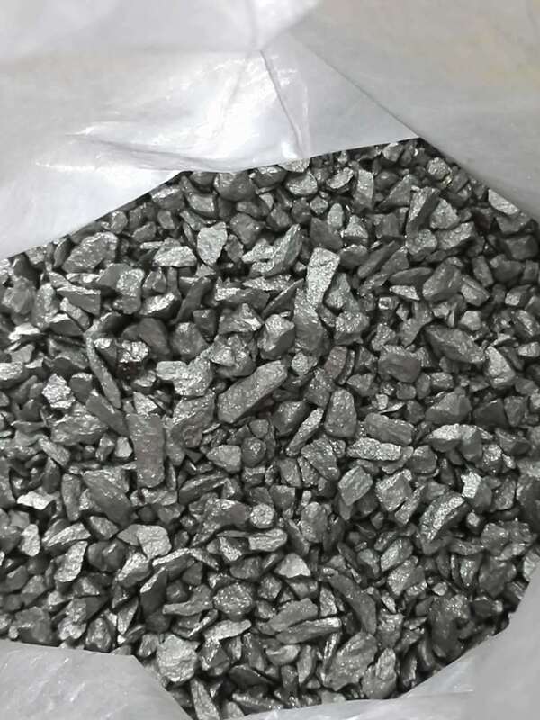 Lingote de liga mestra de alumínio-tungstênio AlW com teor de W de 5-20% para refino de grão